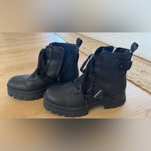 UGG Black Ashton lace up zip waterproof boots size 9.5m $170 new